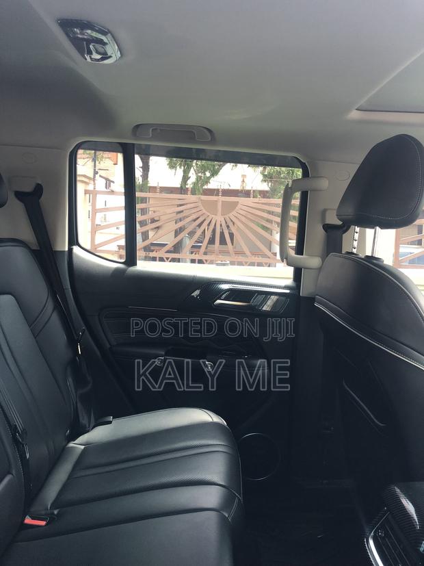 Car 2022 Black