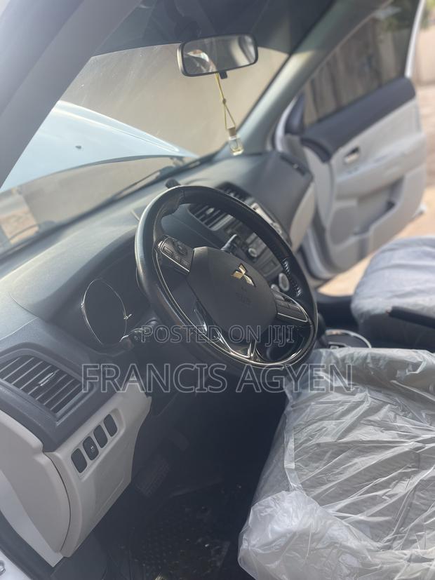 Mitsubishi Outlander 2017 White