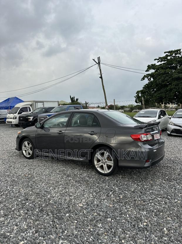 Toyota Corolla S 4dr Sedan (1.8L 4cyl 4A) 2013 Gray