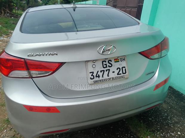 Hyundai Elantra Limited Sedan FWD (1.8L 4cyl 6A) 2013 Silver