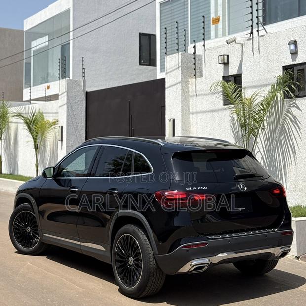 New Mercedes-Benz GLA 250 2025 Black