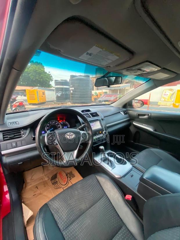 Toyota Camry SE 4dr Sedan (2.5L 4cyl 6A) 2014 Red
