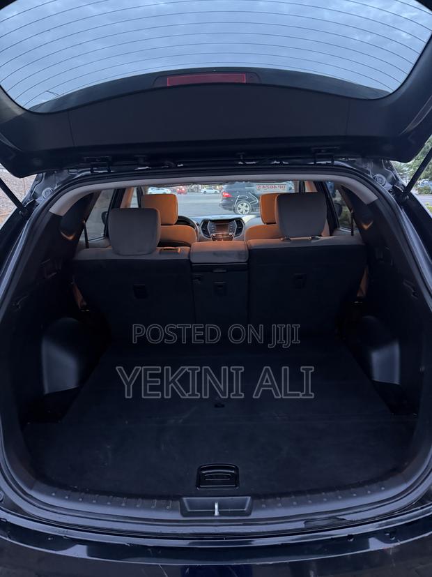 Hyundai Santa Fe SE AWD 2018 Black