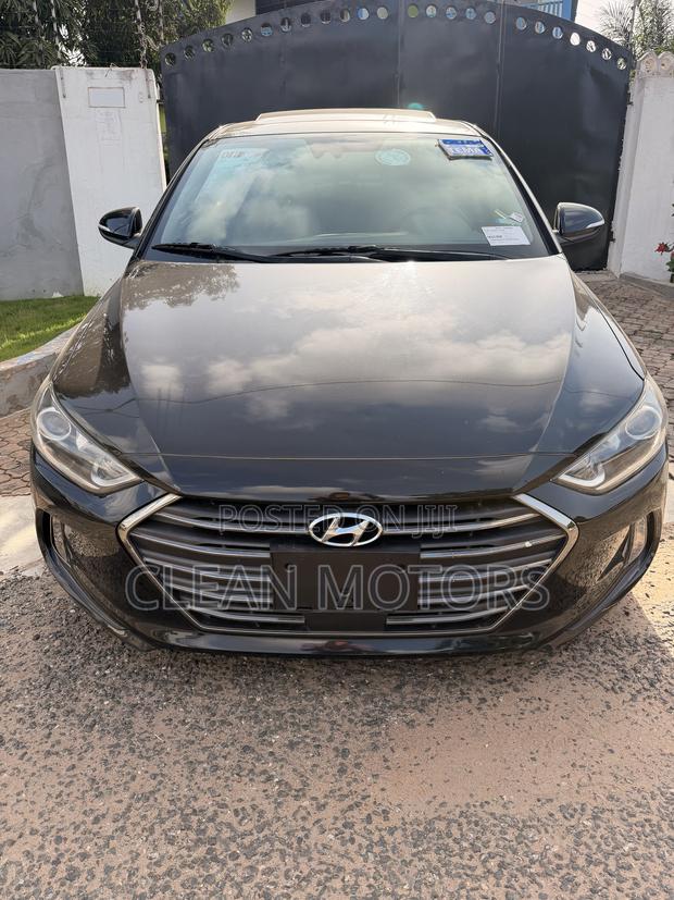 Hyundai Elantra Limited Sedan FWD (2.0L 4cyl 6A) 2017 Black