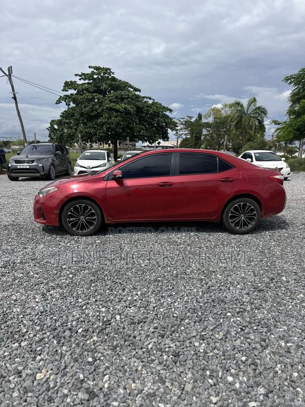 Toyota Corolla S 4dr Sedan (1.8L 4cyl CVT) 2016 Burgundy