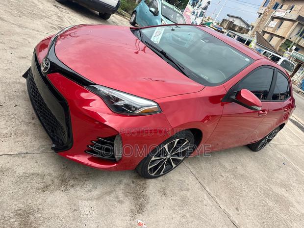 Toyota Corolla SE 4dr Sedan (1.8L 4cyl CVT) 2017 Red
