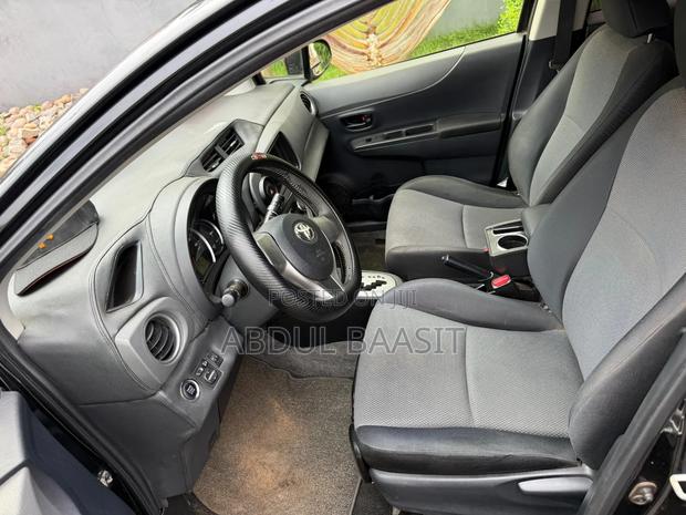 Toyota Yaris 2014 Black