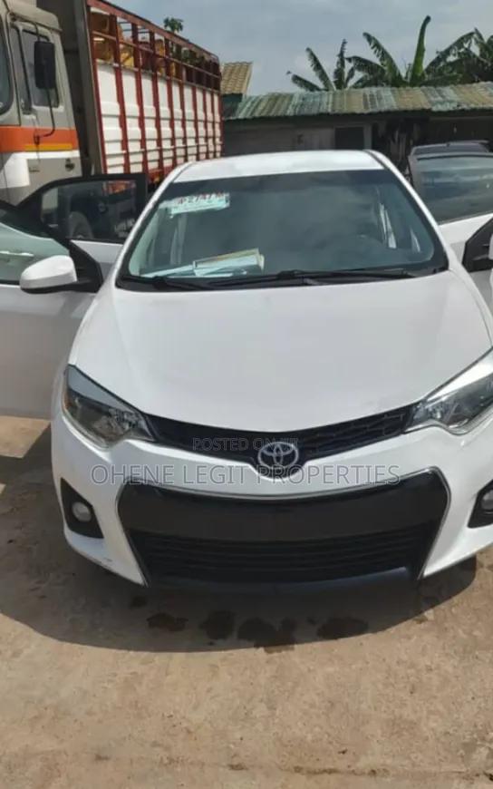 Toyota Corolla 2016 White
