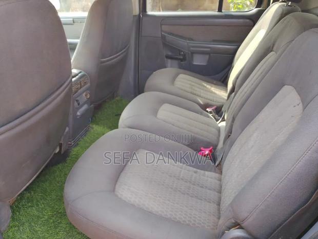 Mercury Mountaineer 2002 Gray