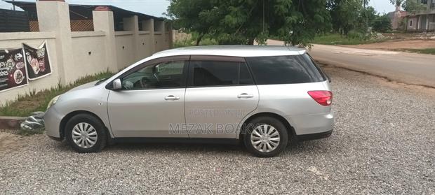 Nissan Wingroad 2015 Silver