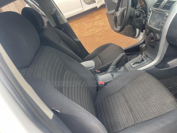 Toyota Corolla LE 4dr Sedan (1.8L 4cyl 4A) 2012 White