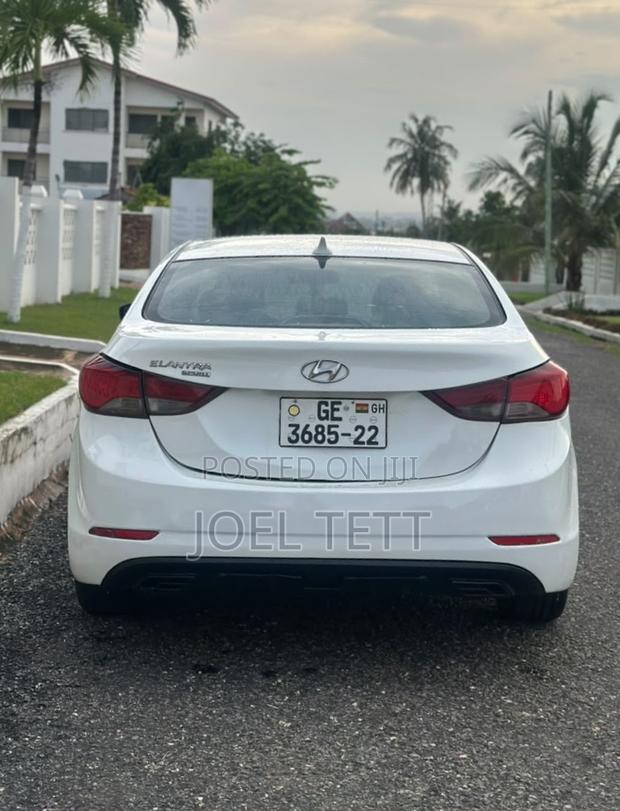 Hyundai Elantra 2014 White
