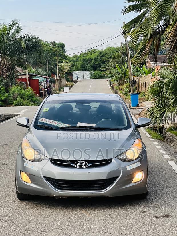Hyundai Elantra 2011 Gray