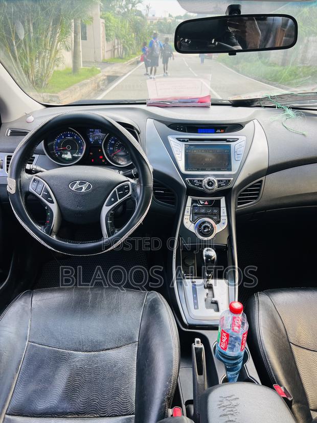 Hyundai Elantra 2011 Gray