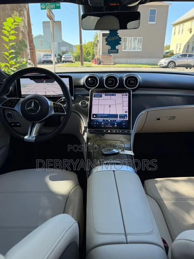 Mercedes-Benz C300 2022 White