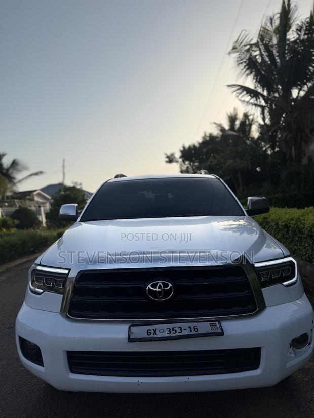 Toyota Sequoia 2014 White