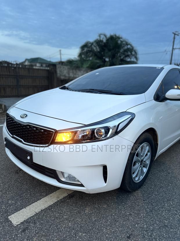 Kia Forte EX Sedan 2017 White