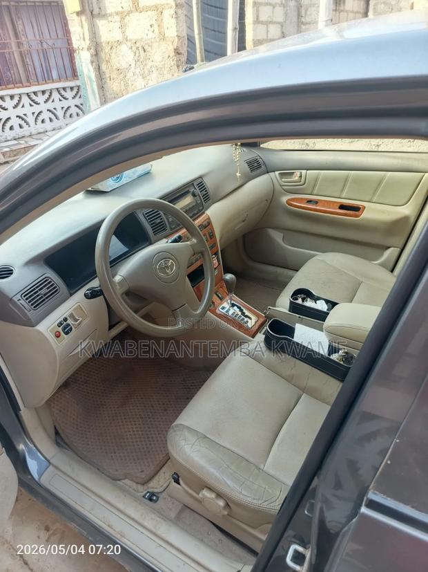 Toyota Corolla L 4-Speed Automatic 2013 Brown
