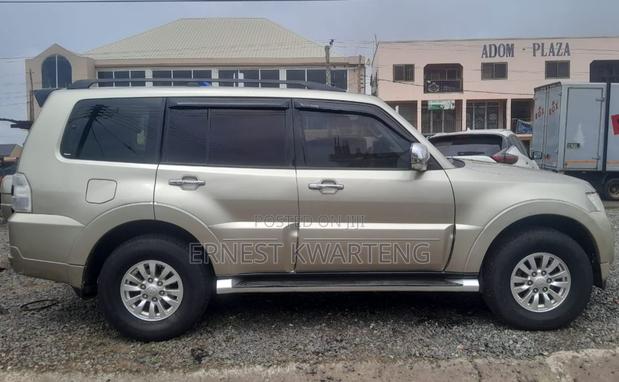 Mitsubishi Pajero V80 3.0 VR-I 2014 Gray
