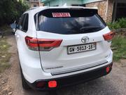 Toyota Highlander 2018 White for sale