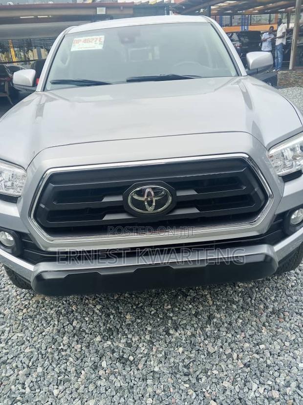 Toyota Tacoma 2022 Gray