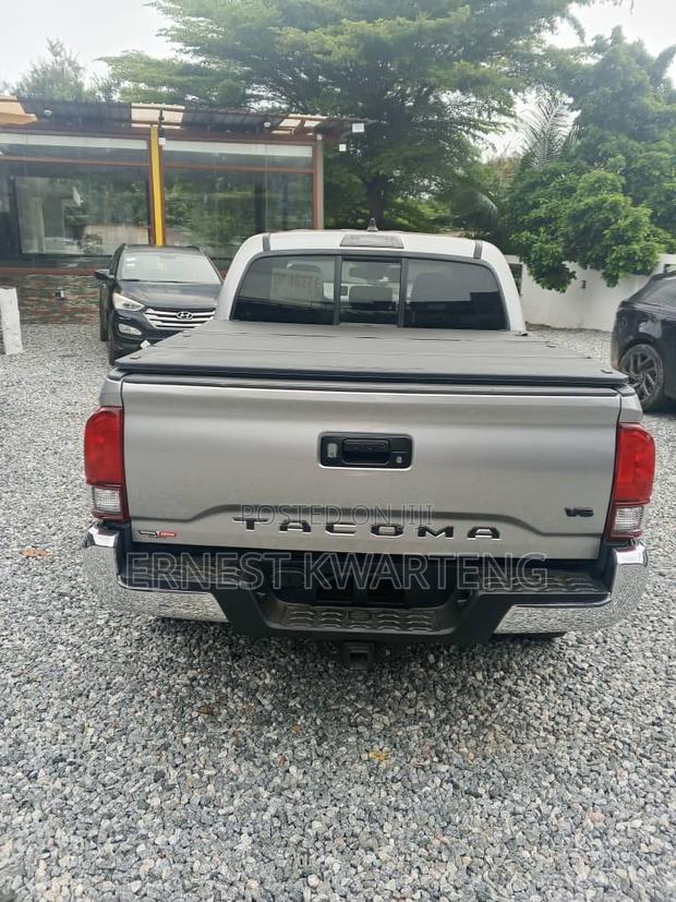 Toyota Tacoma 2022 Gray
