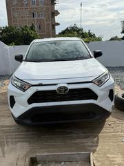 Toyota RAV4 LE 2022 White for sale