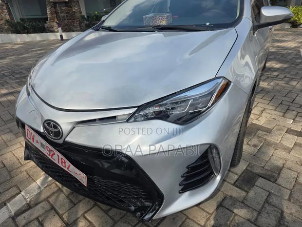 Toyota Corolla 2018 Silver