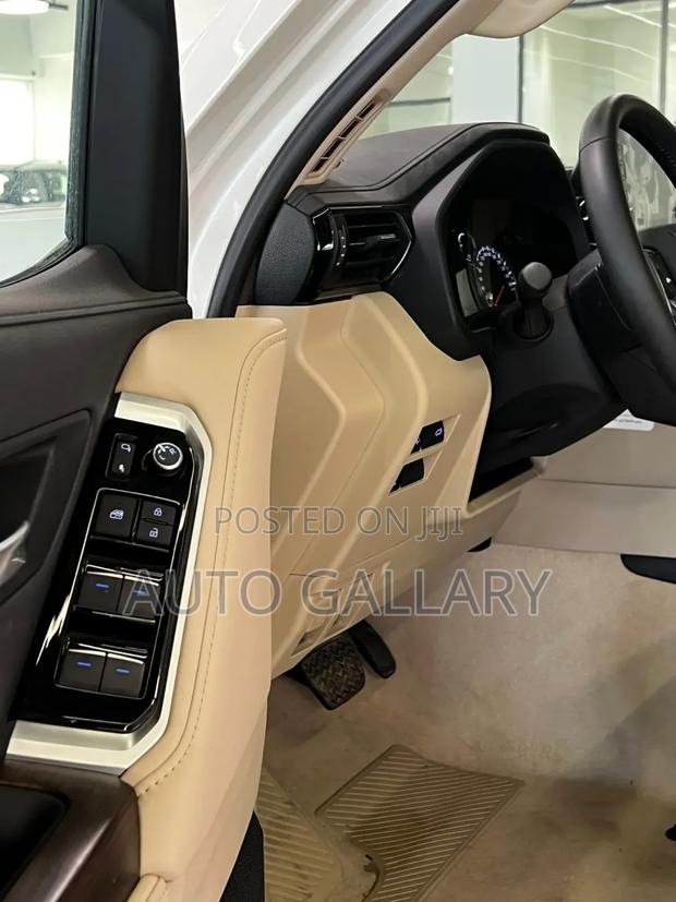 New Toyota Land Cruiser LC300 2024 Black