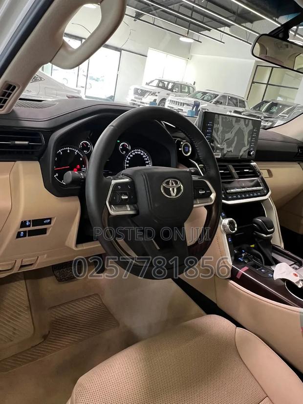 New Toyota Land Cruiser LC300 2024 Black