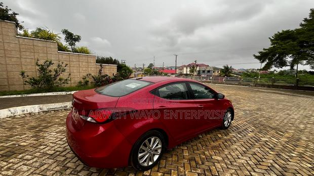 Hyundai Elantra 2016 Red