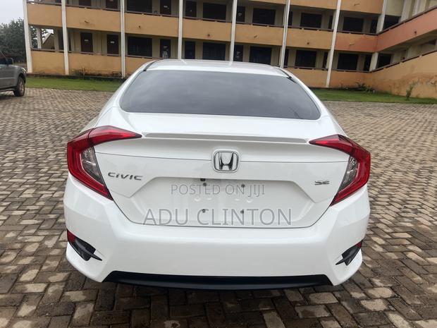 Honda Civic 2018 White
