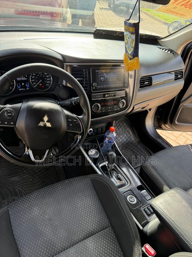 Mitsubishi Outlander ES AWC 2019 Black