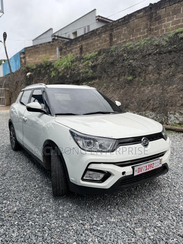 SsangYong Actyon 2018 White
