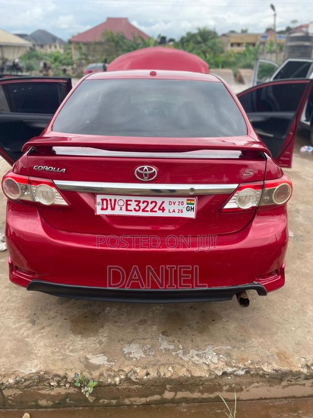 Toyota Corolla S 4dr Sedan (1.8L 4cyl 4A) 2013 Red