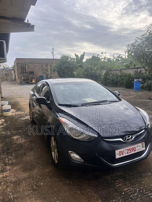Hyundai Elantra Limited Sedan FWD (1.8L 4cyl 6A) 2013 Black