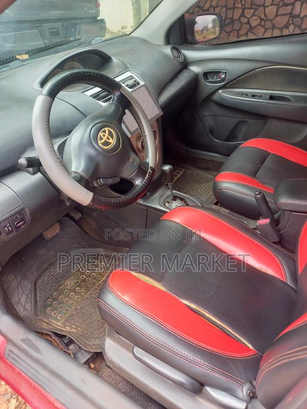 Toyota Yaris 2008 Red