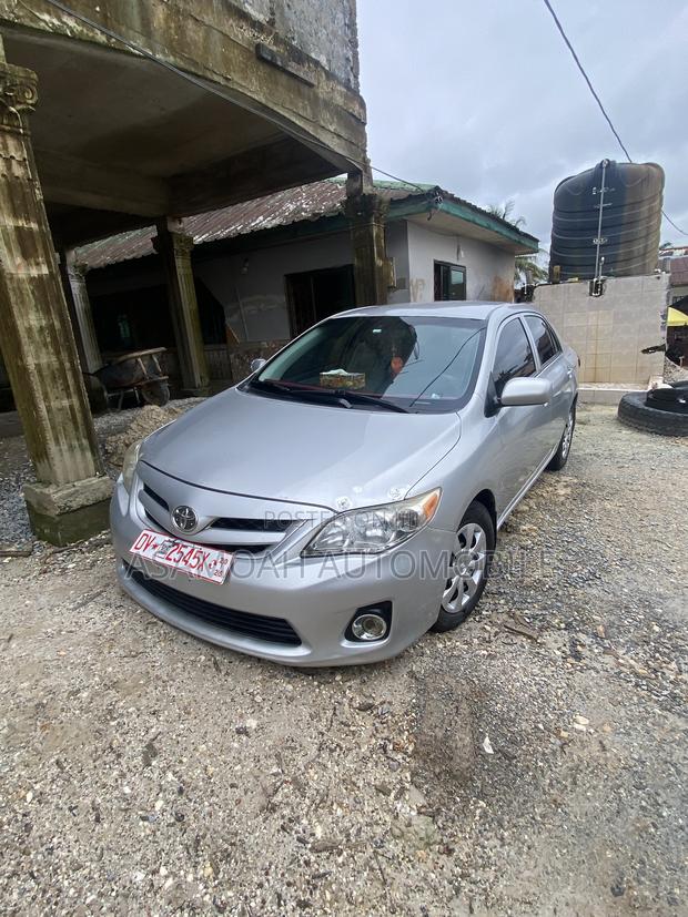 Toyota Corolla 2012 Silver