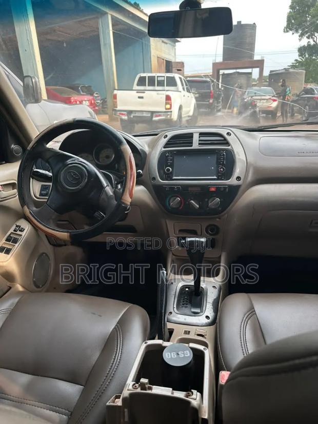 Toyota RAV4 2.0 4x4 2006 Green