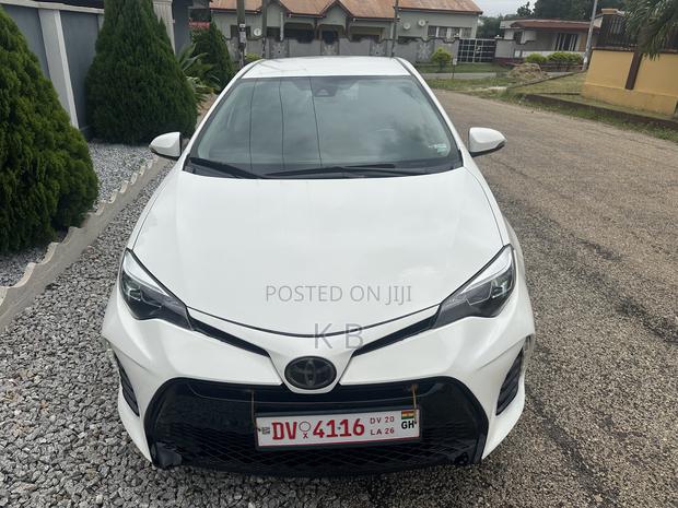 Toyota Corolla 2018 White