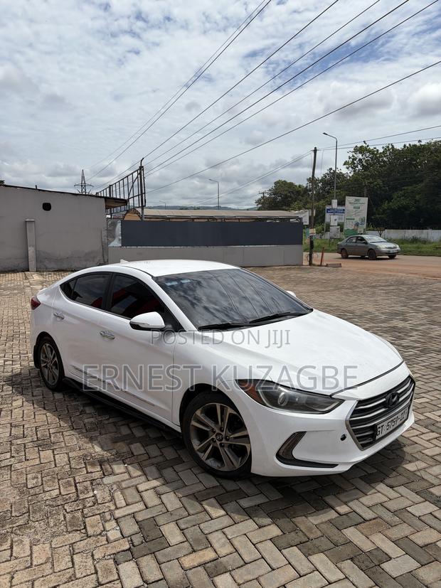 Hyundai Elantra 2017 White