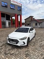 Hyundai Elantra 2017 White for sale