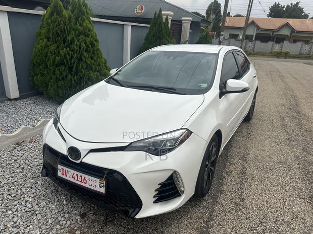 Toyota Corolla 2018 White