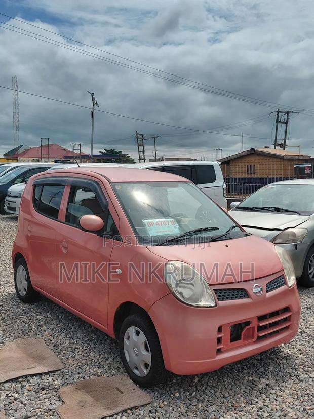 Nissan Moco 2009 Pink