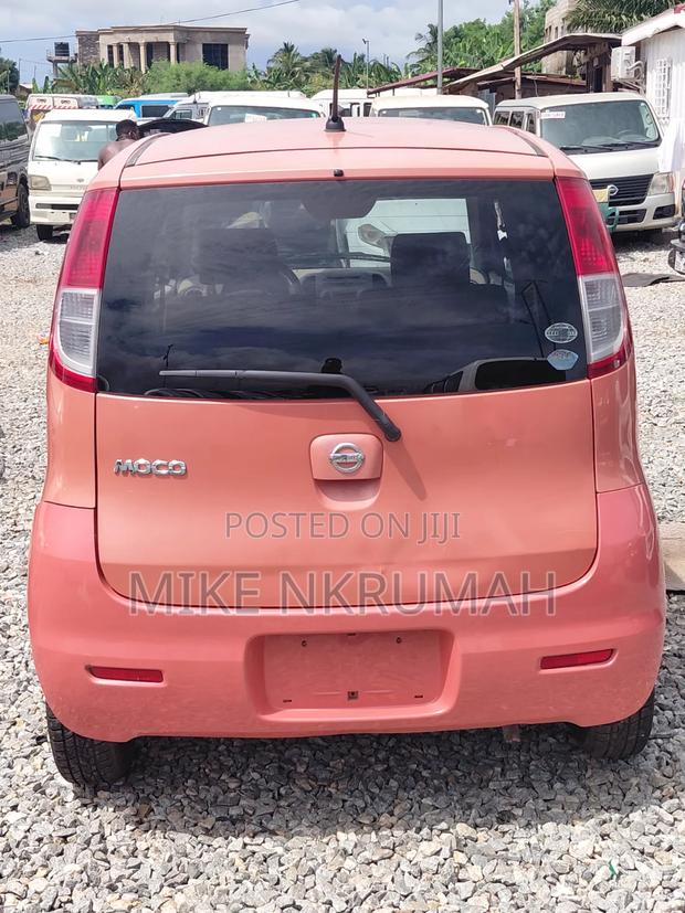 Nissan Moco 2009 Pink