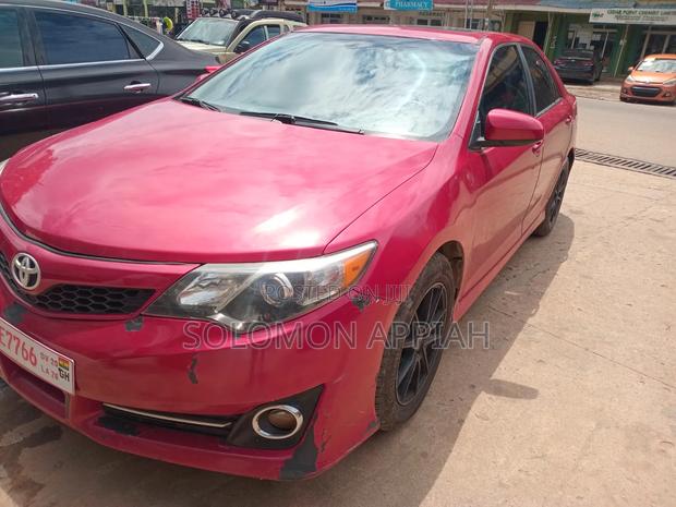 Toyota Camry 2014 Red
