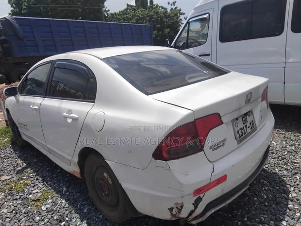 Honda Civic 1.8 DX Automatic 2008 White