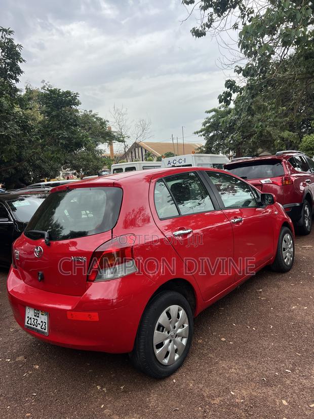 Toyota Yaris 2010 Red