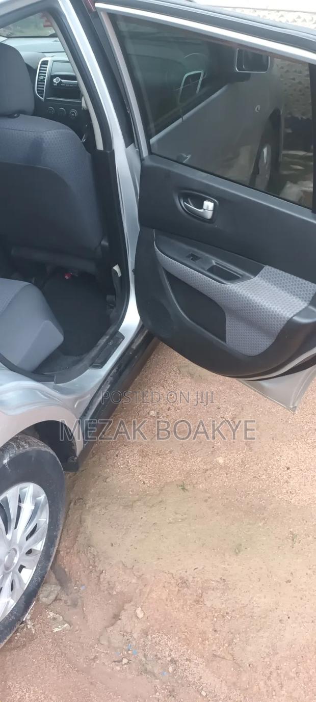 Nissan Wingroad 2015 Silver