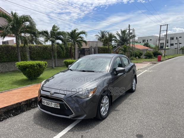 Toyota Yaris iA 1.5 FWD 2018 Gray
